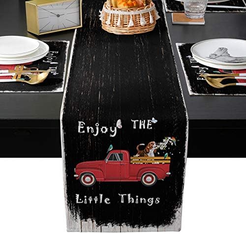 Vintage Siyah Ahşap Plakalar üzerinde 2 PlacematsDog ve Çiftlik Kamyonu ile Yemek Masası Koşucusu, Yıkanabilir Mutfak Masası